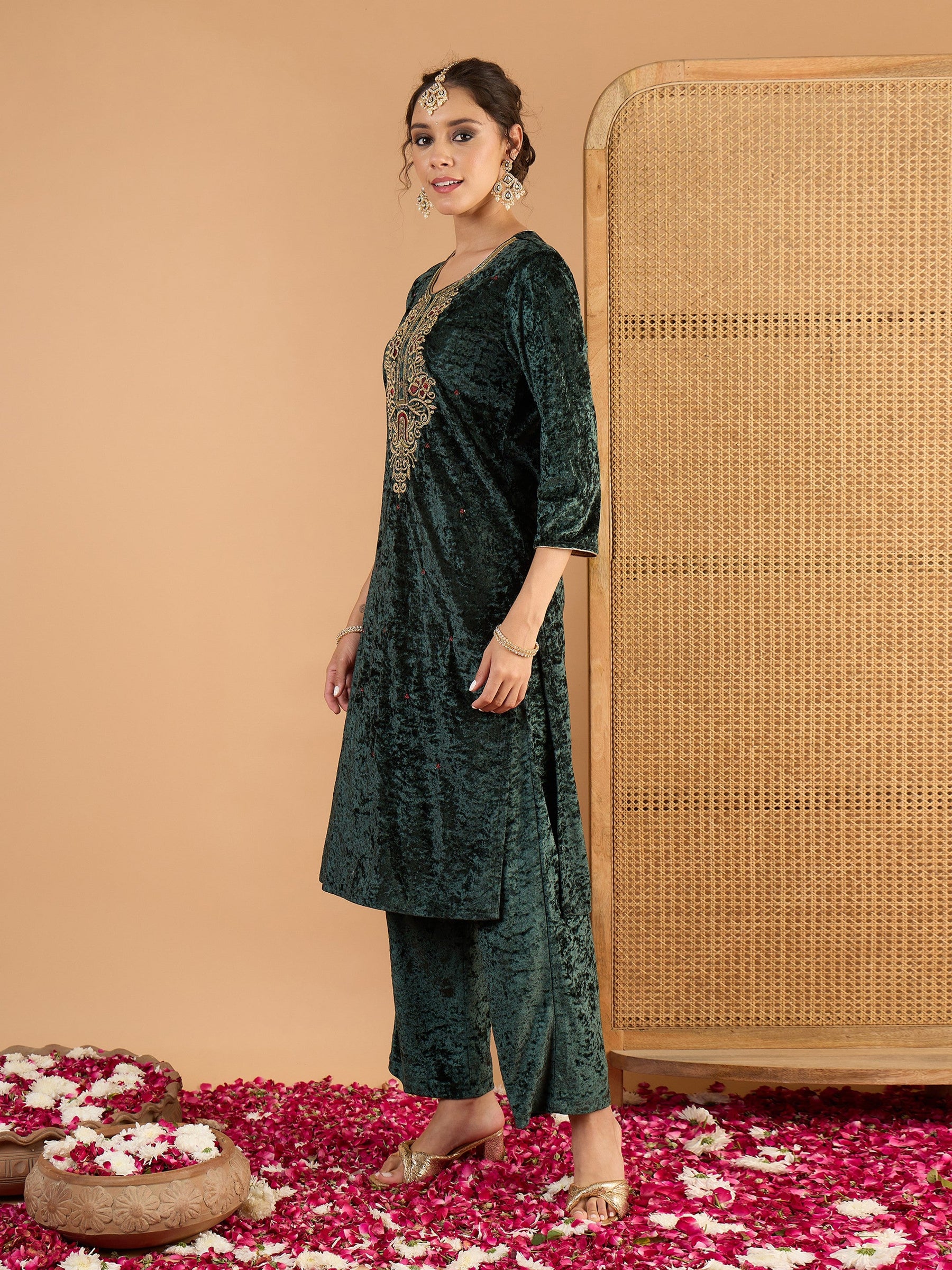Green Velvet Embroidered Straight Kurta With Straight Pants -Shae By SASSAFRAS
