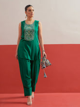 Green Embroidered Short Kurti With Farshi Salwar-Shae by SASSAFRAS