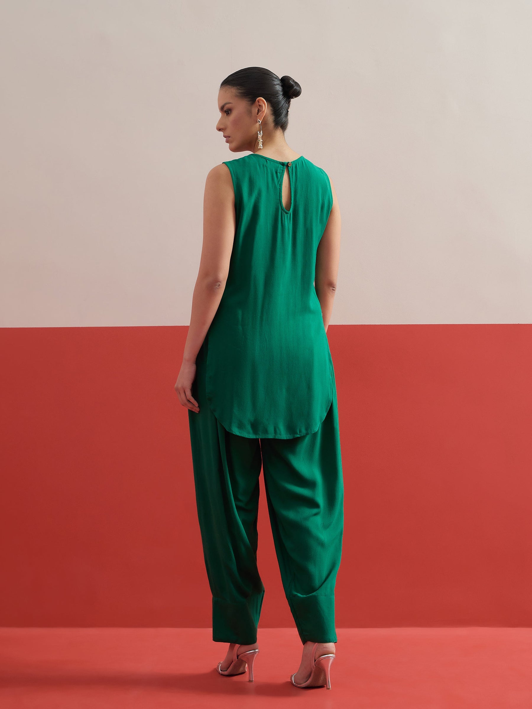 Green Embroidered Short Kurti With Farshi Salwar-Shae by SASSAFRAS