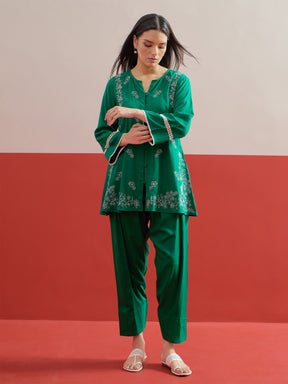 Green Embroidered Button Down Short Kurti With Farshi Salwar-Shae by SASSAFRAS