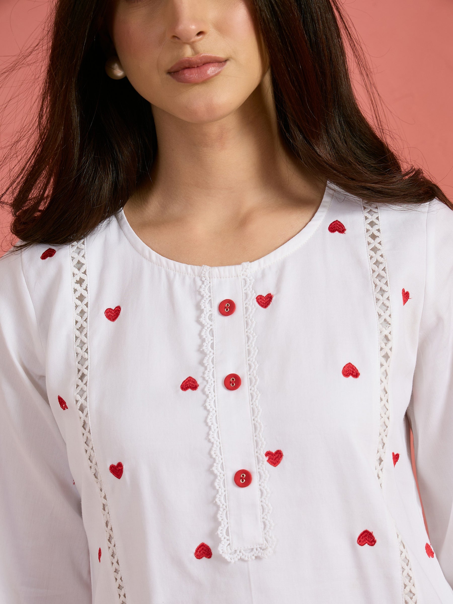White Heart Embroidery Short Kurta With Straight Pants-Shae by SASSAFRAS