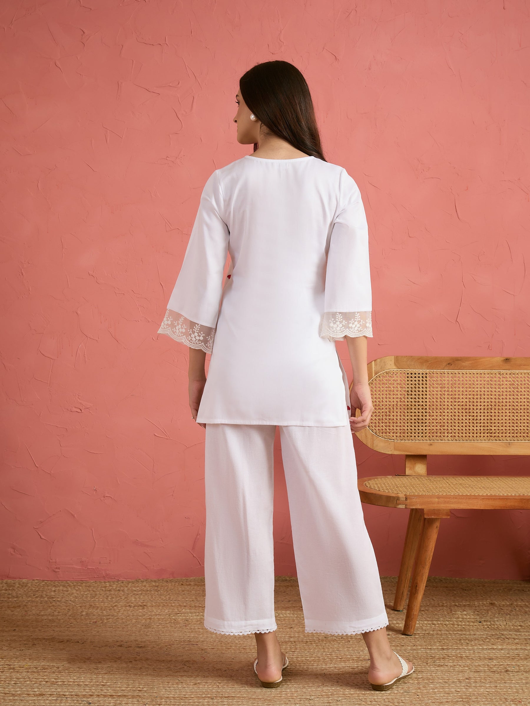Women White Heart Embroidery Short Kurta With Straight Pants
