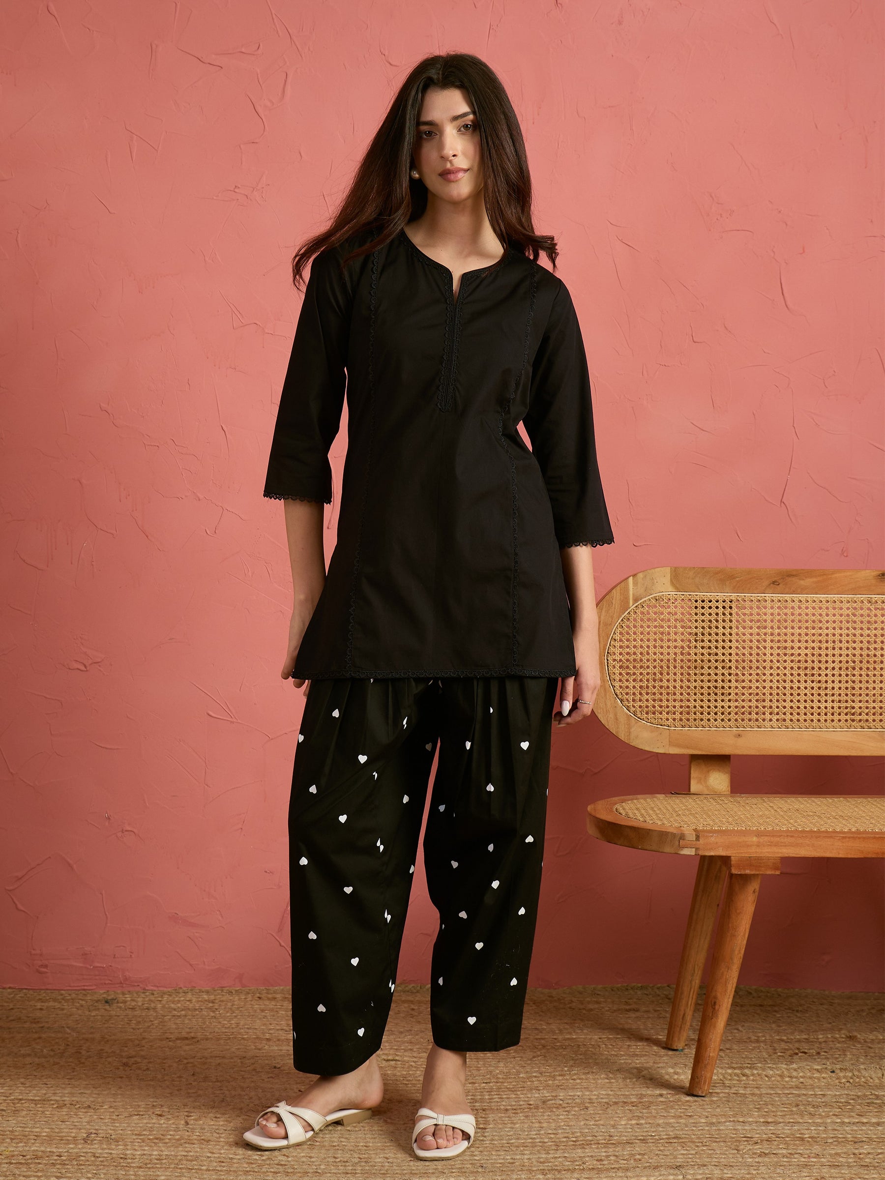 Women Black Solid Short Kurta With Heart Print Farshi Salwar