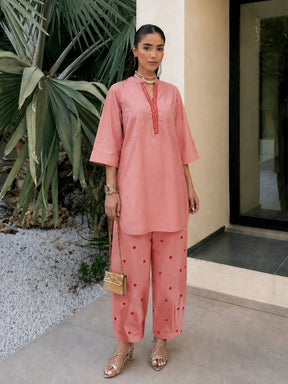 Women Onion Pink Embroidered Short Kurta With Straight Pants