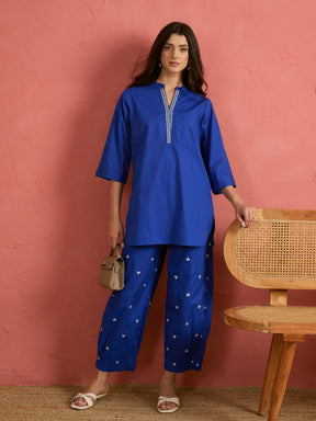 Women Royal Blue Embroidered Short Kurta With Straight Pants