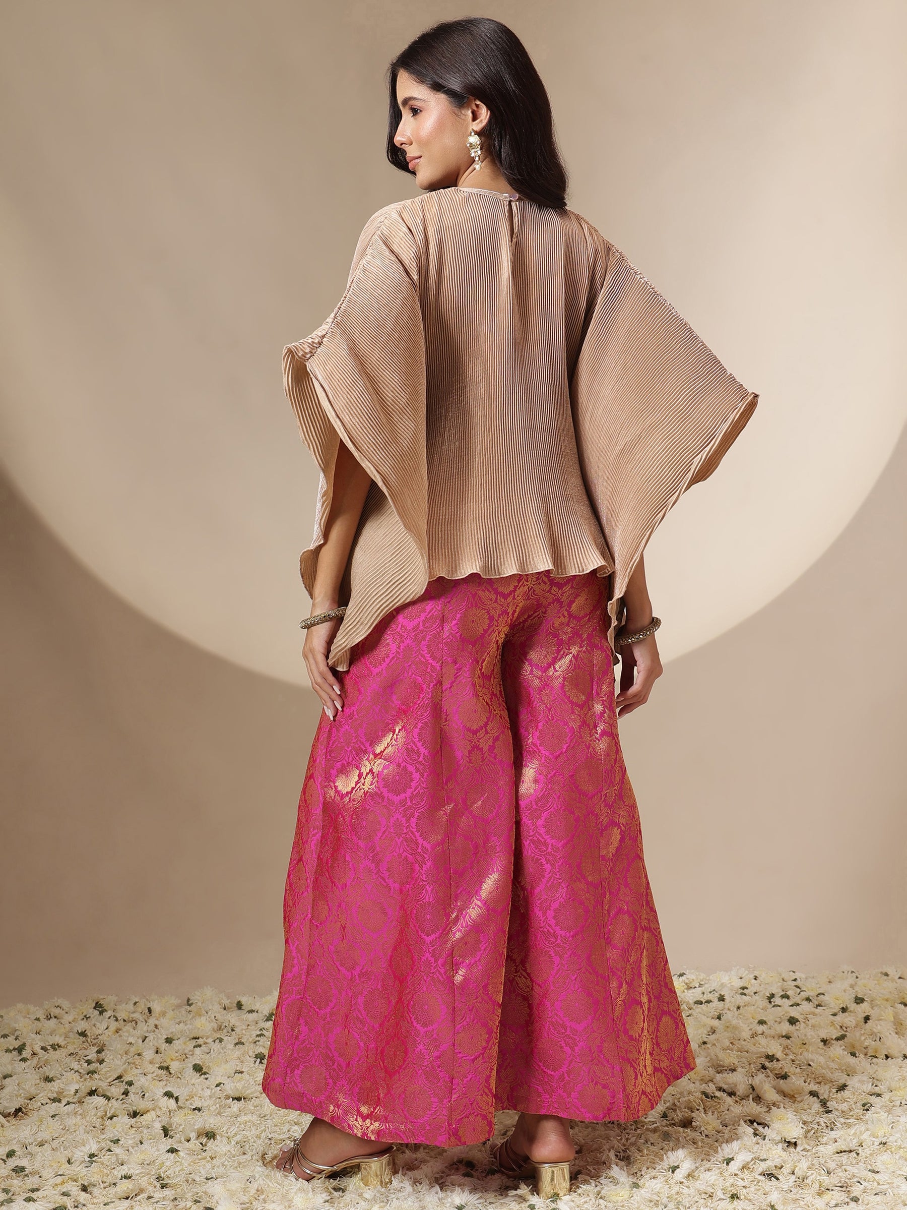 Women Fuchsia Brocade Pleating Kaftan Top With Palazzos