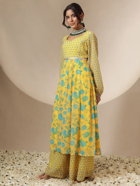 Women Yellow Floral Sweetheart Neck Anarkali Kurta With Palazzos