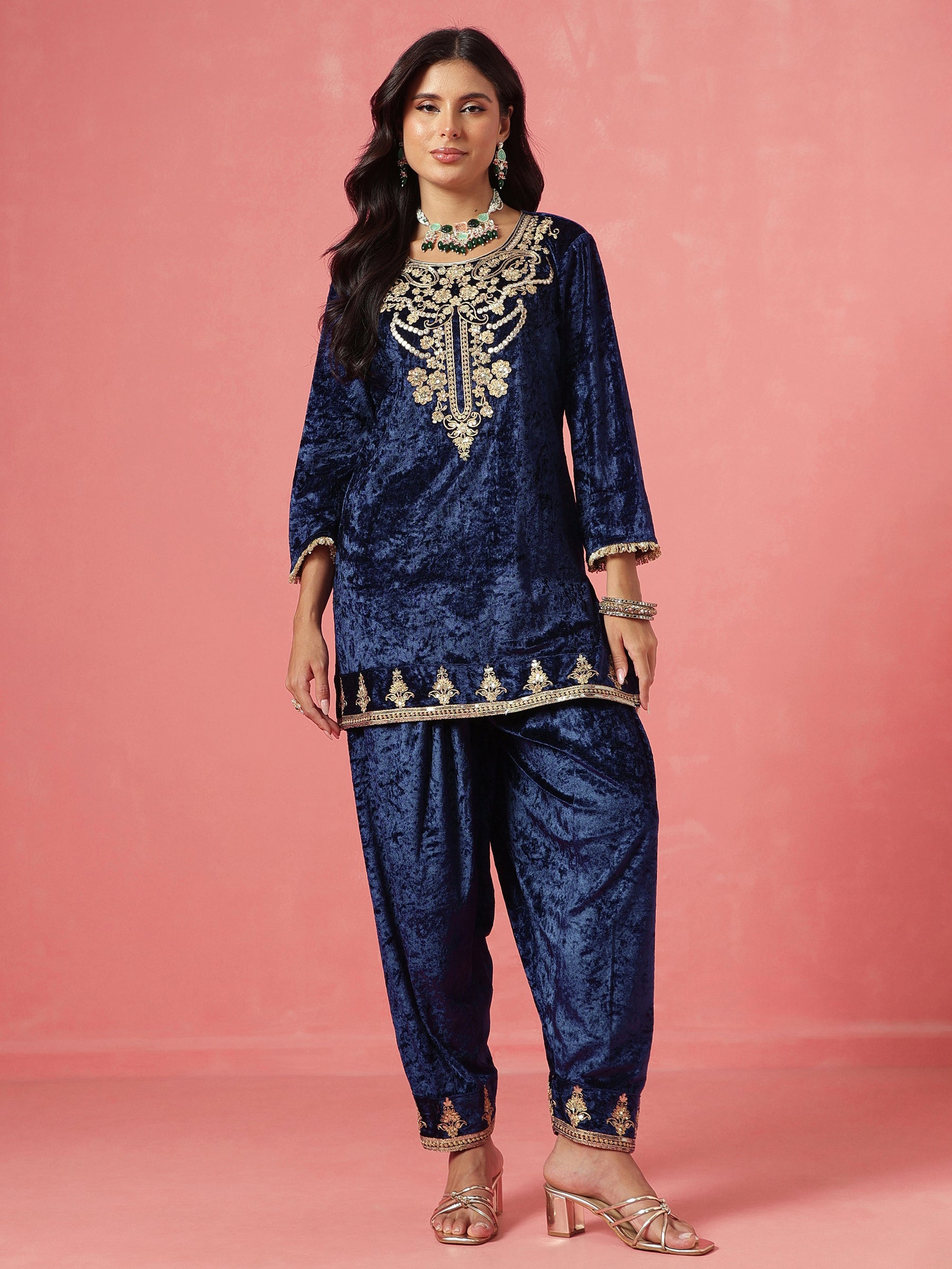 Navy Velvet Short Embroidered Kurta With Farshi Salwar-Shae by SASSAFRAS
