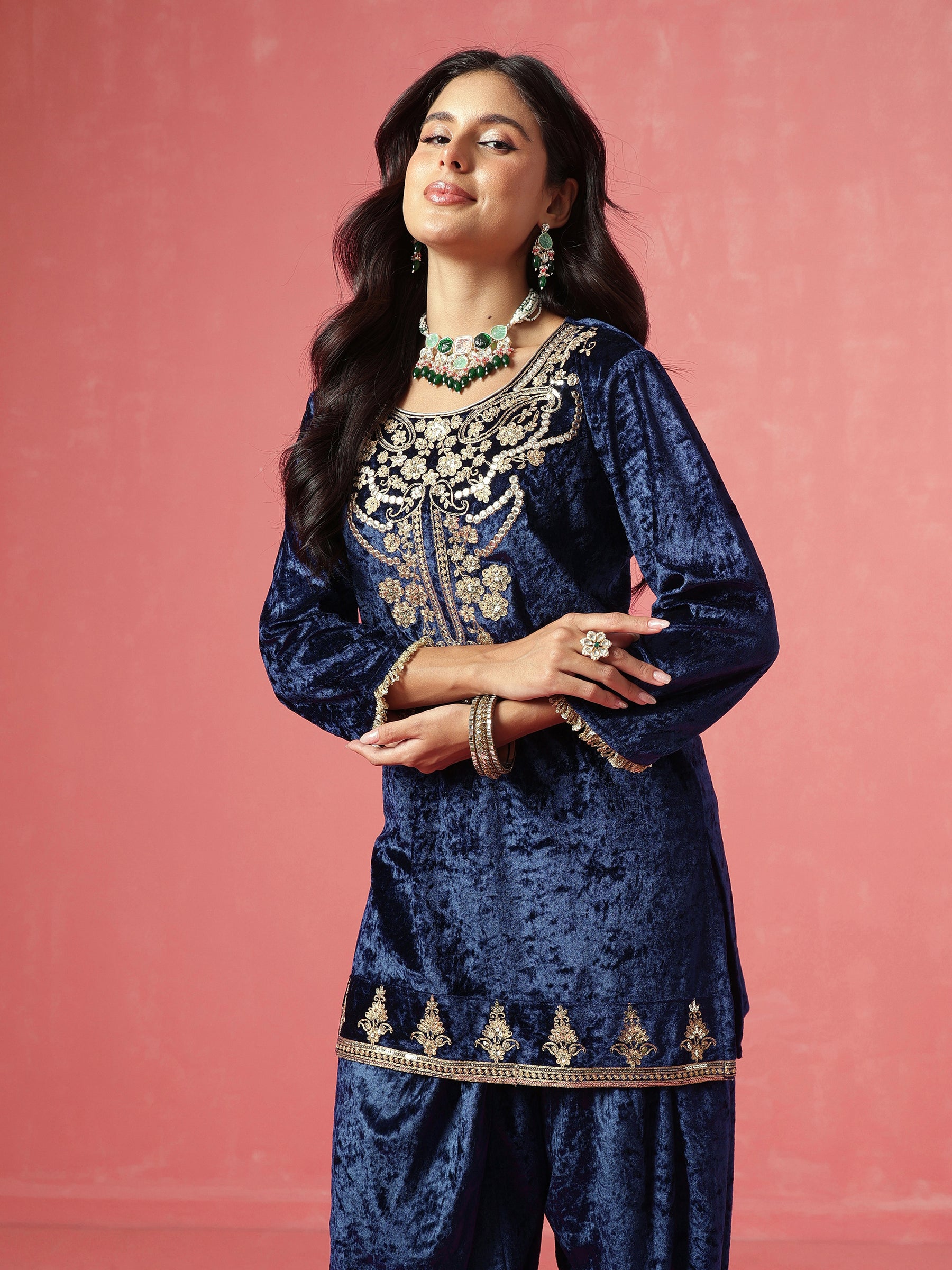 Navy Velvet Short Embroidered Kurta With Farshi Salwar-Shae by SASSAFRAS