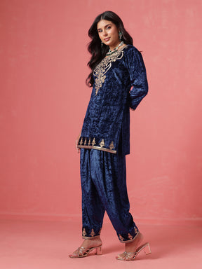 Navy Velvet Short Embroidered Kurta With Farshi Salwar-Shae by SASSAFRAS