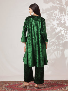 Green Velvet Embroidered Choga Kurta With Straight Pants-Shae by SASSAFRAS