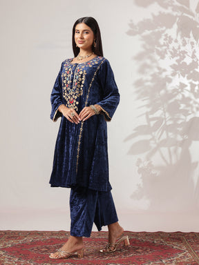 Navy Velvet Embroidered Choga Kurta With Straight Pants-Shae by SASSAFRAS