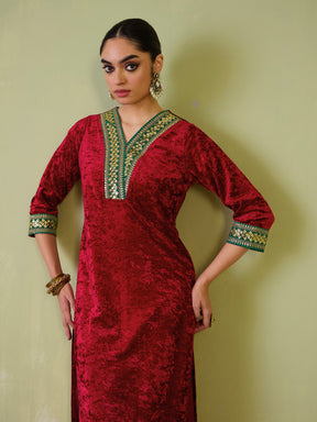 Red Velvet Straight Kurta With Straight Pants-Shae by SASSAFRAS