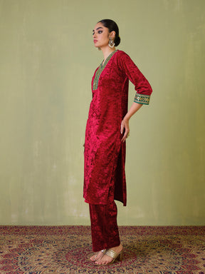 Red Velvet Straight Kurta With Straight Pants-Shae by SASSAFRAS