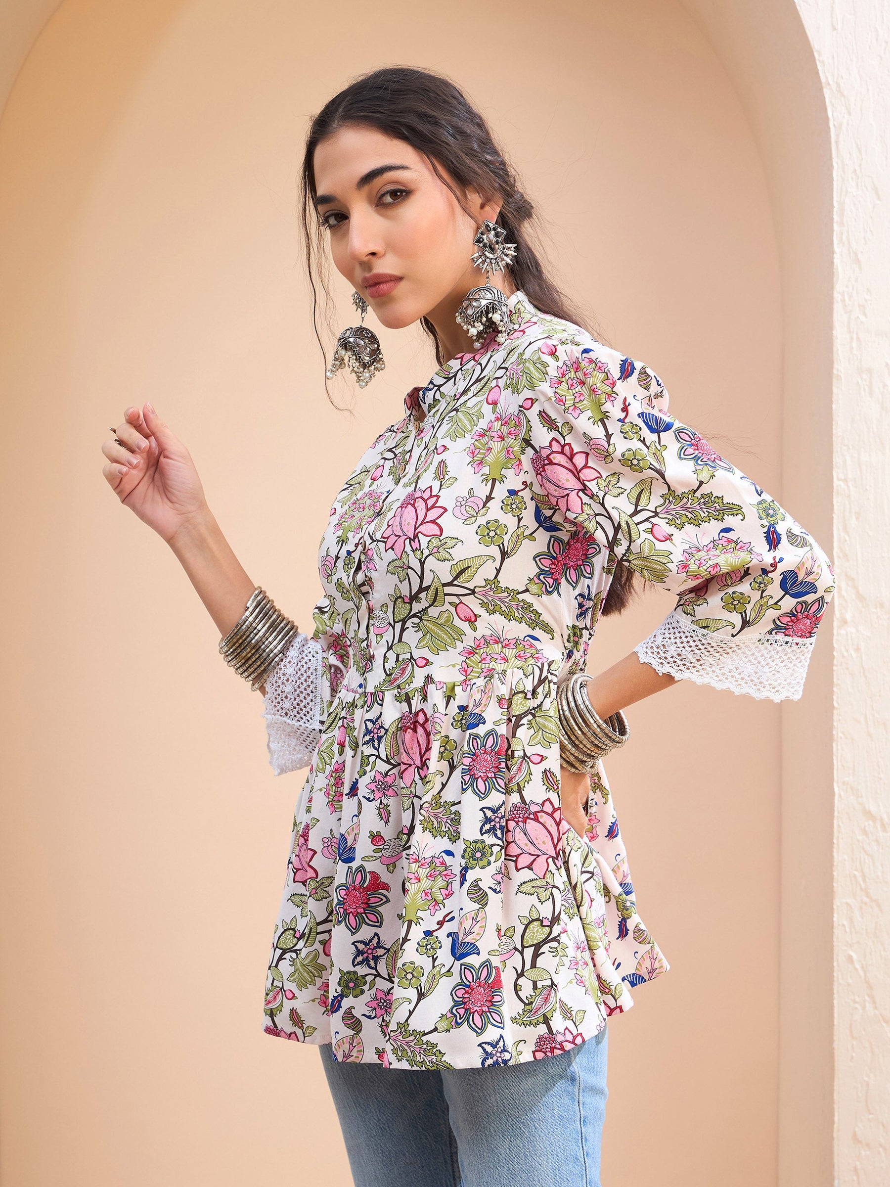 White Floral Buttonned Gathered Kurti-Shae by SASSAFRAS