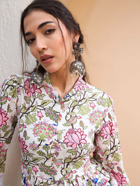 White Floral Buttonned Gathered Kurti-Shae by SASSAFRAS