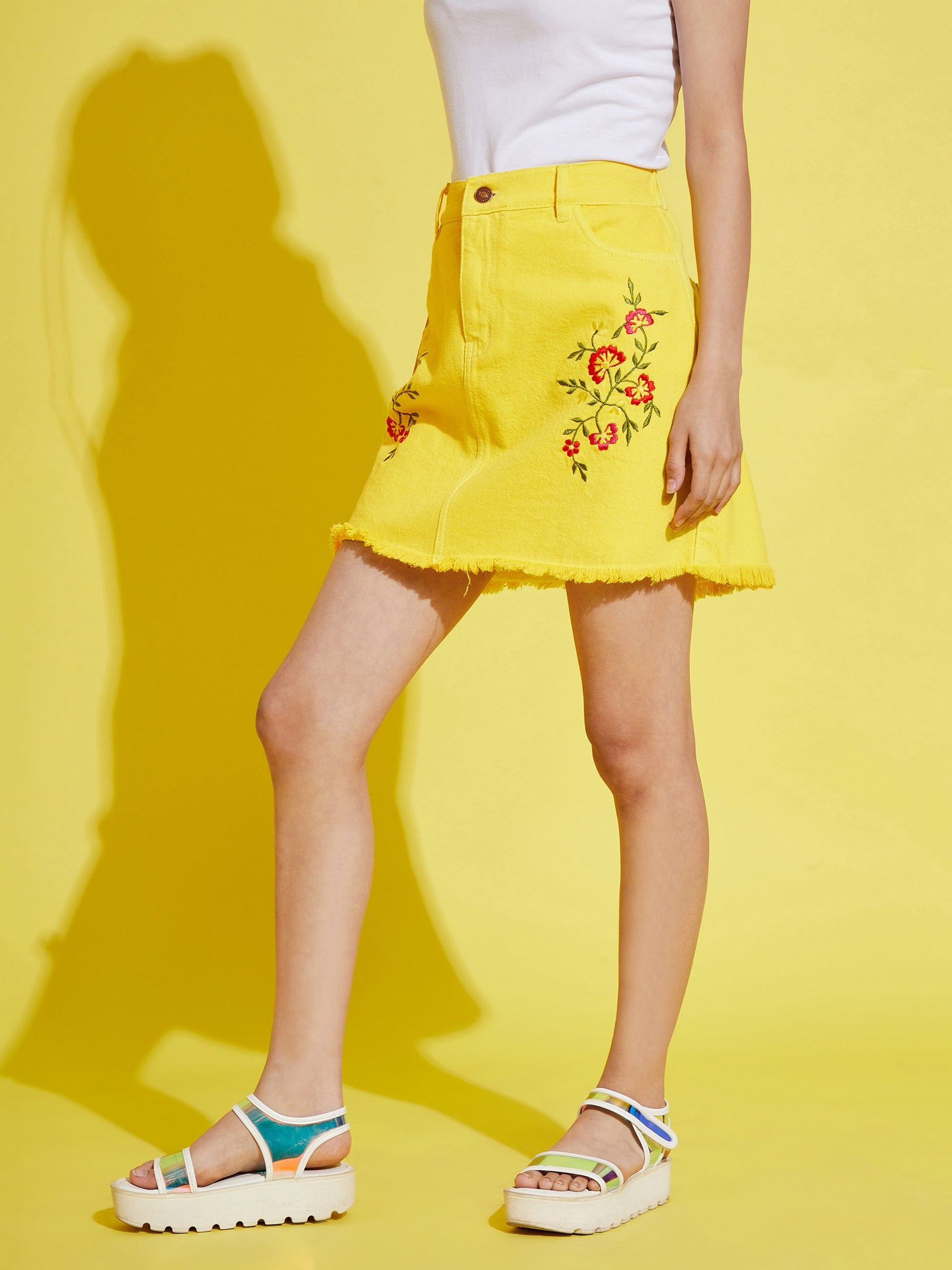 Girls Yellow Embroidery Raw Hem Denim Mini Skirt