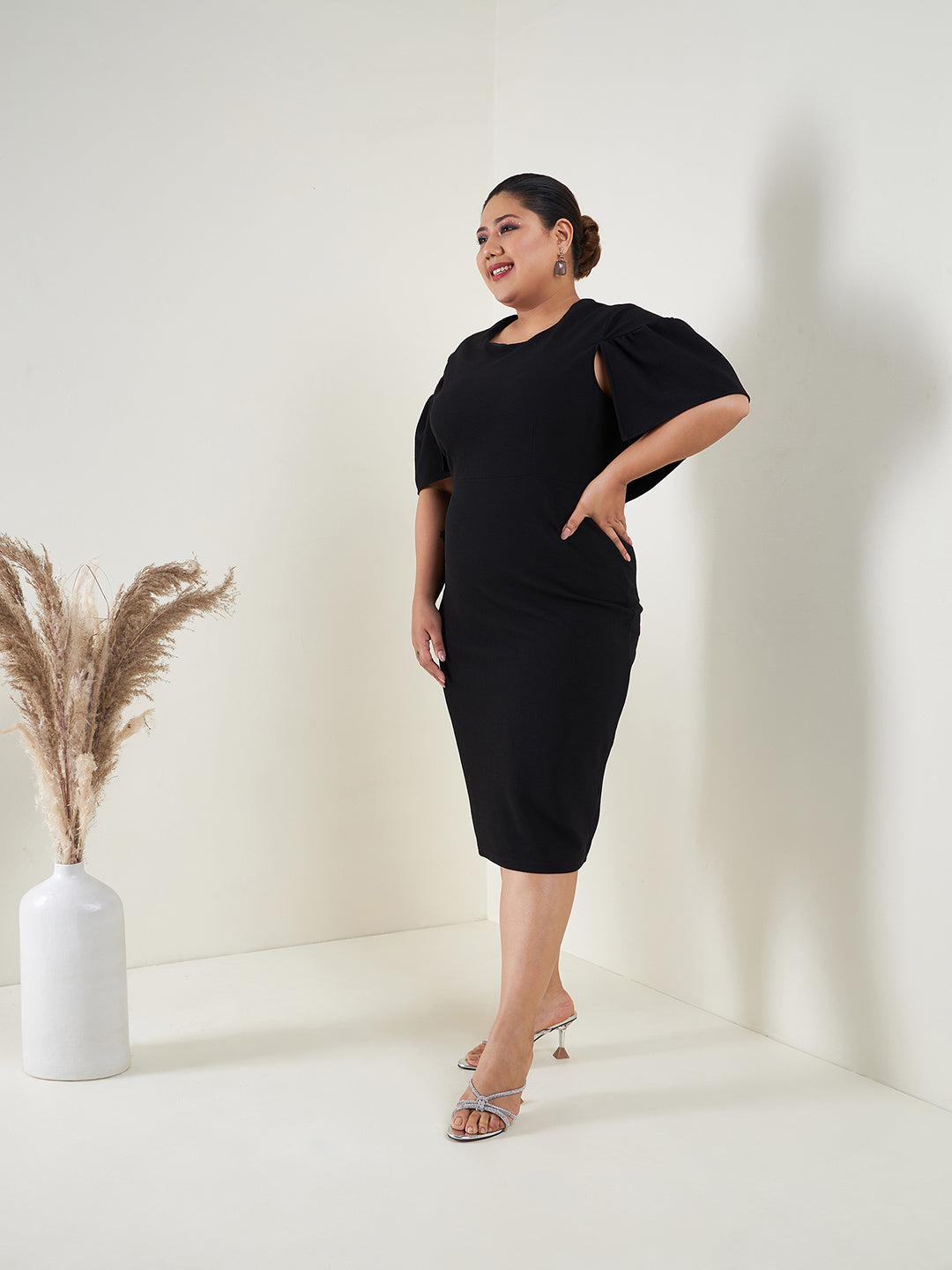 Black Cape Sleeves Bodycon Midi Dress-SASSAFRAS Curve