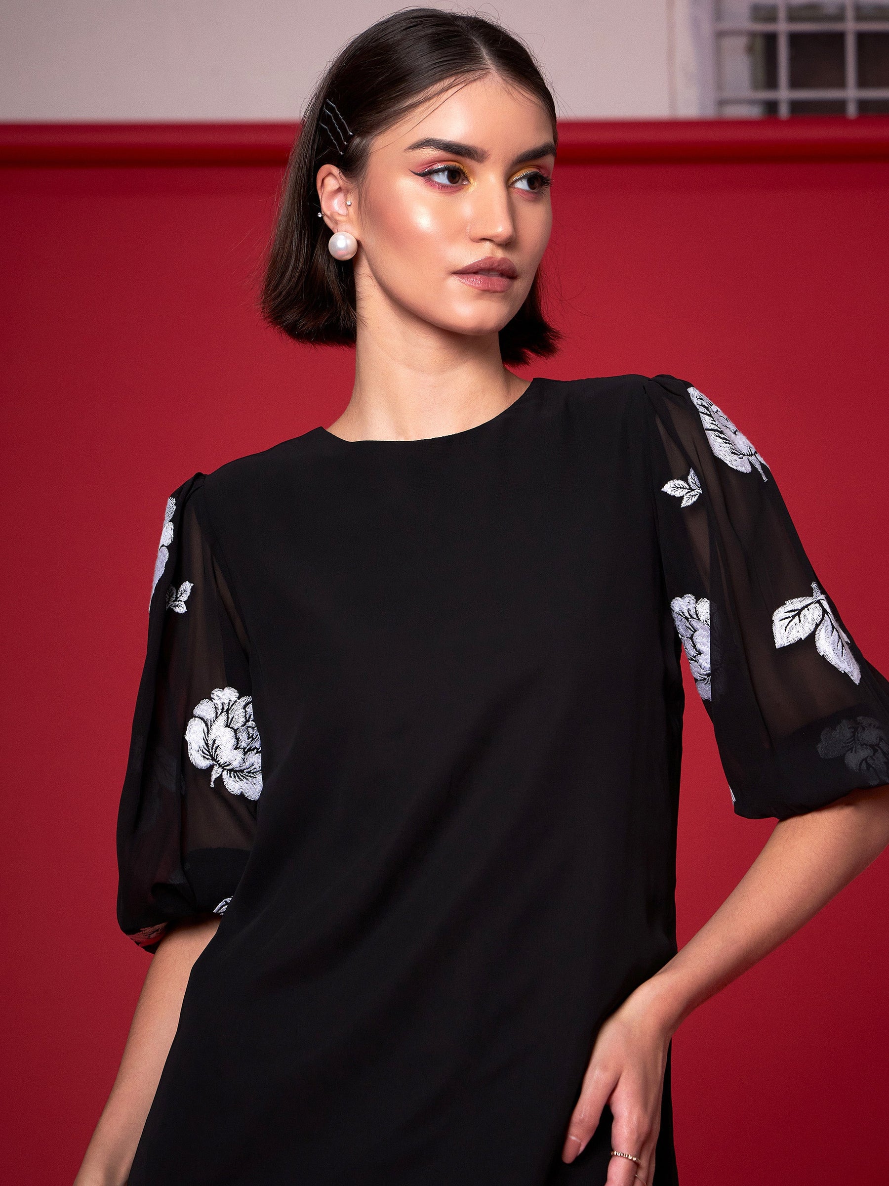 Black Floral Embroidered Puff Sleeves Dress-SASSAFRAS