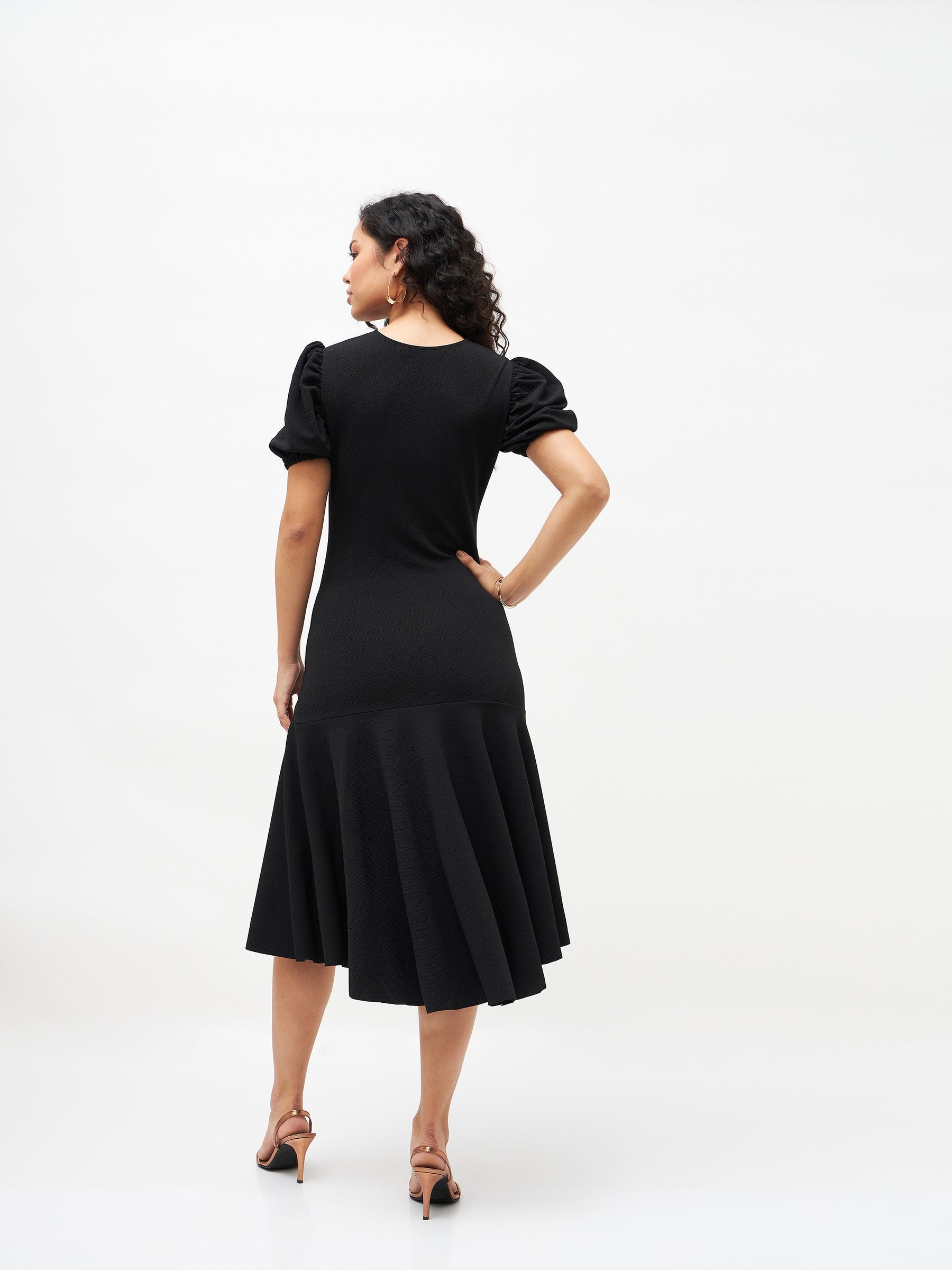 Black Front Ruched Midi Dress-SASSAFRAS