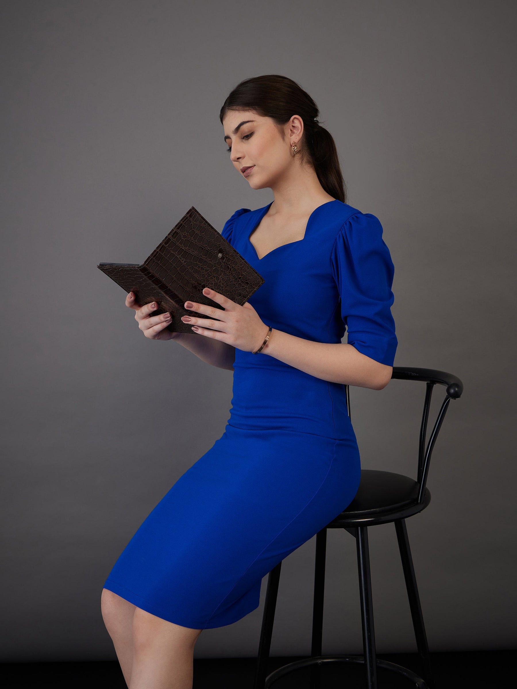 Royal Blue Sweetheart Neck Bodycon Midi Dress-SASSAFRAS worklyf