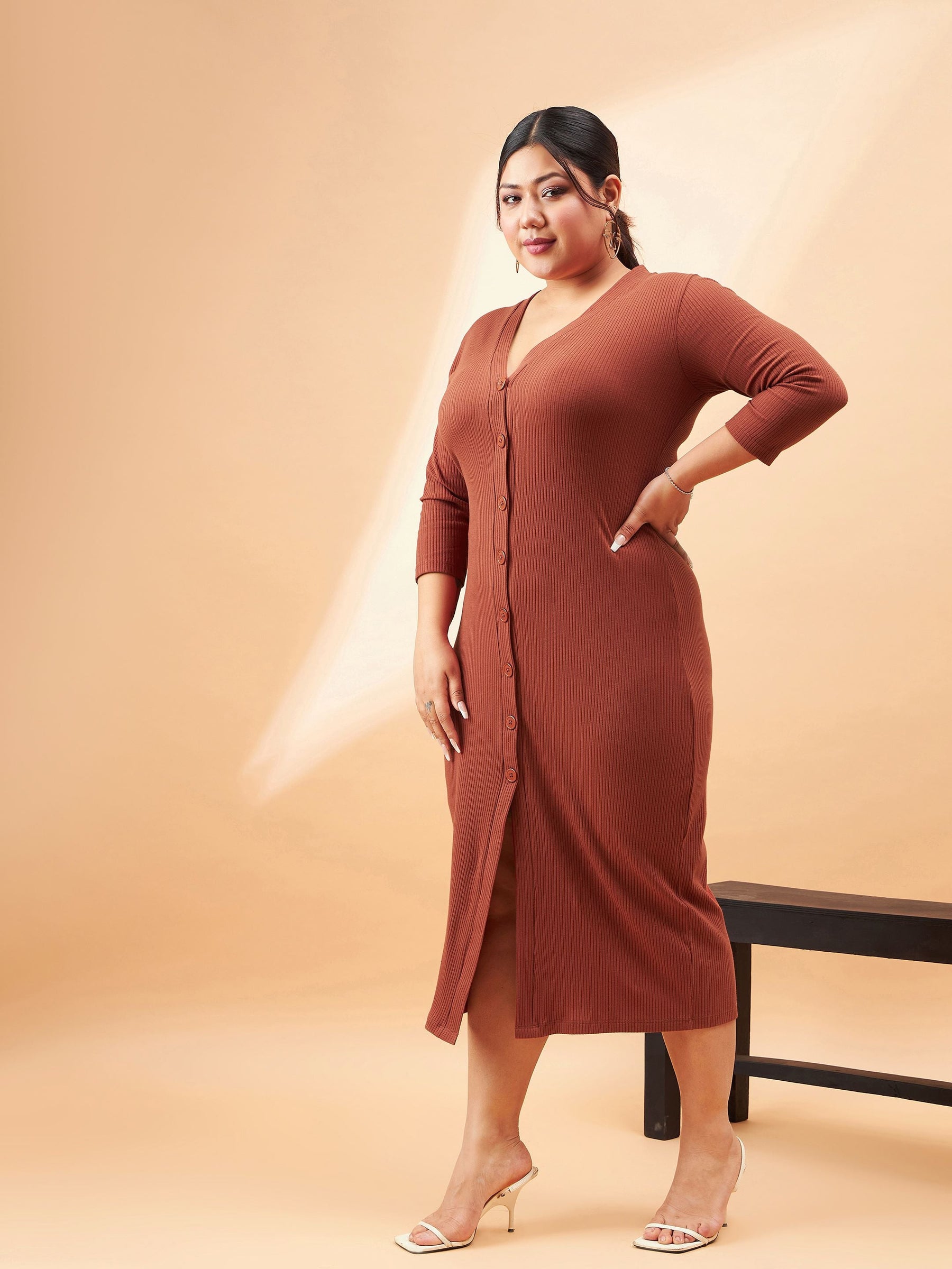 Rust Rib Front Button V-Neck Midi Dress-SASSAFRAS Curve