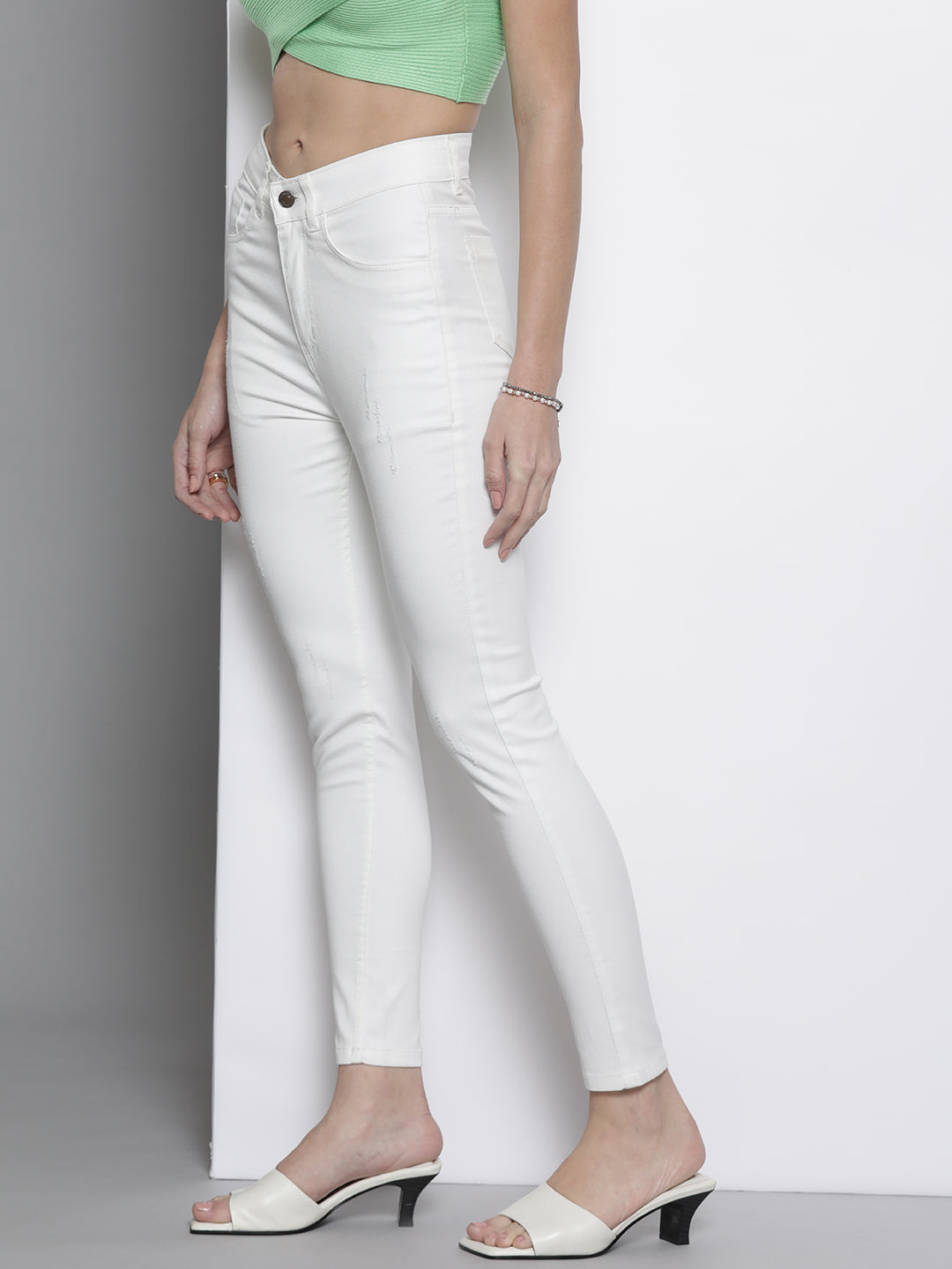 Women White Stretchable Twill Skinny Jeans