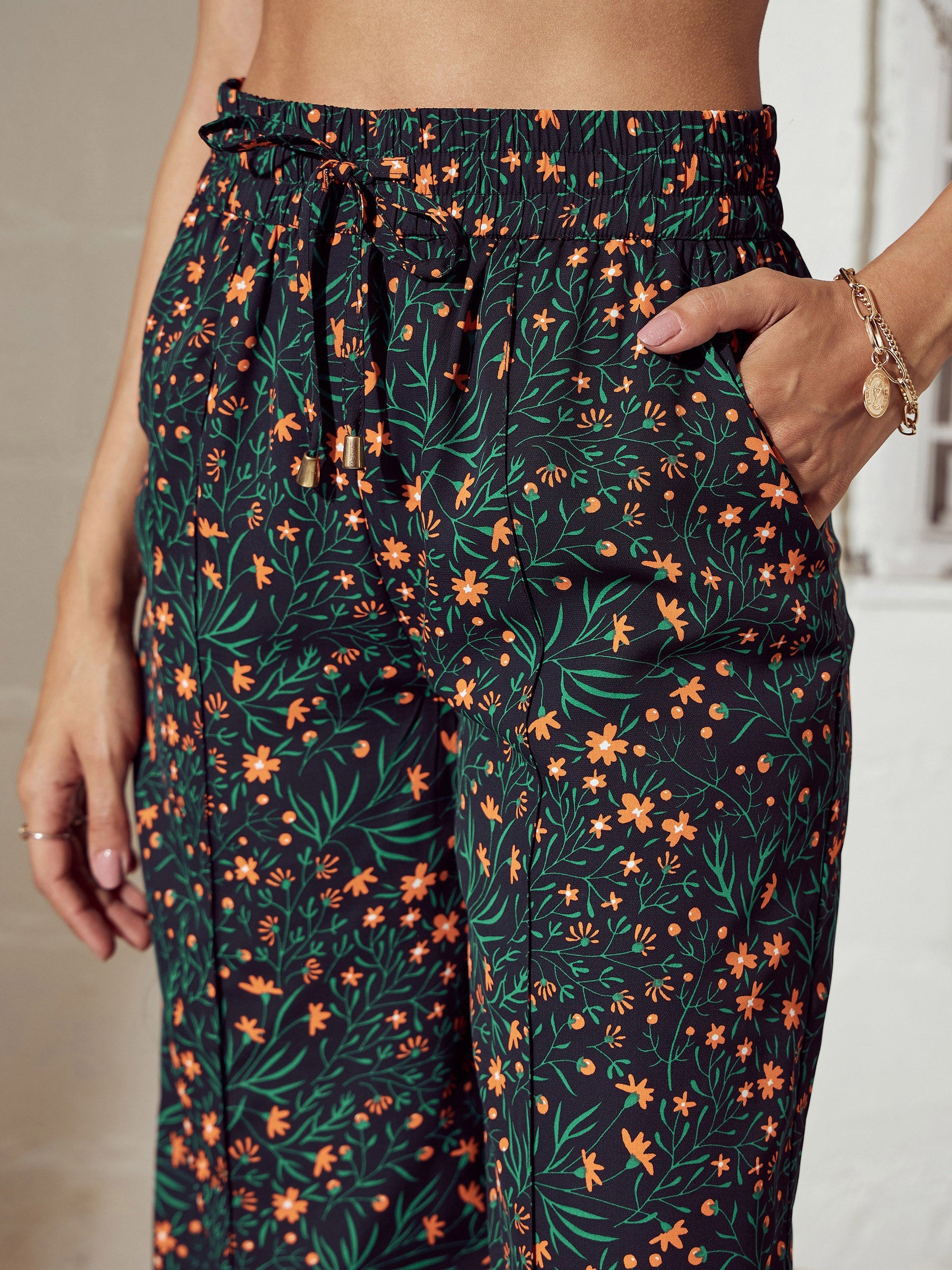 Green Ditsy Floral Twisted Top With Pants-SASSAFRAS