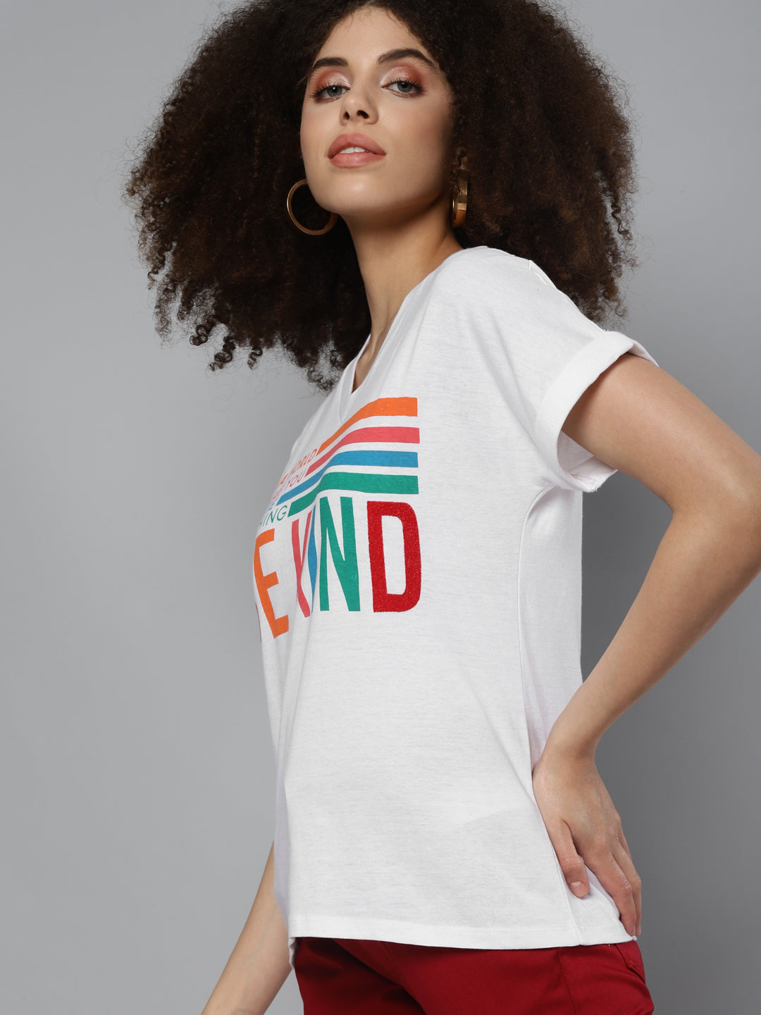 White BE KIND Print V-Neck T-Shirt