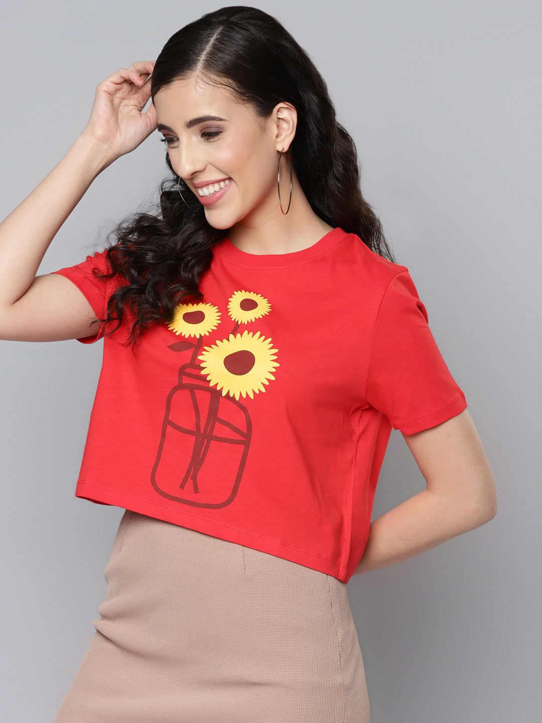 Women Red Flower Vase Boxy Crop T-Shirt