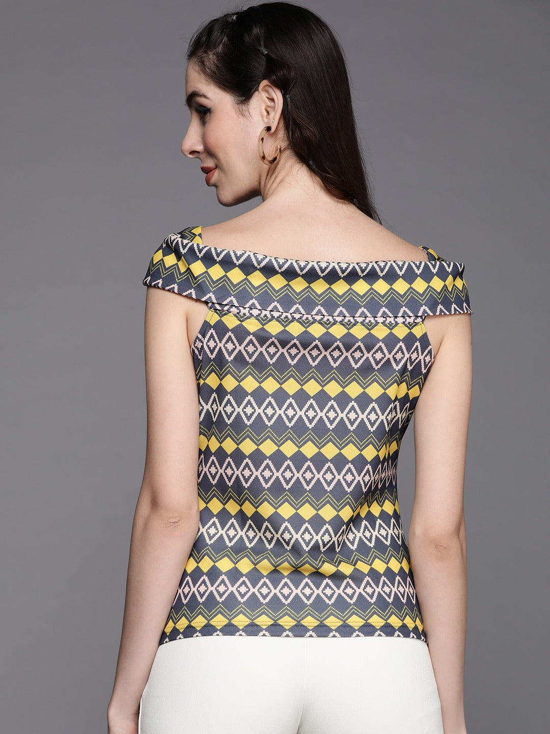 Women Yellow Geometric Double Breasted Collar Top