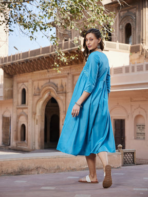 Teal Embroidered Slant Empire Seam Kurta-Shae by SASSAFRAS