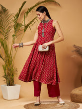 Maroon Floral Box Back Detail Anarkali Kurta-Shae by SASSAFRAS