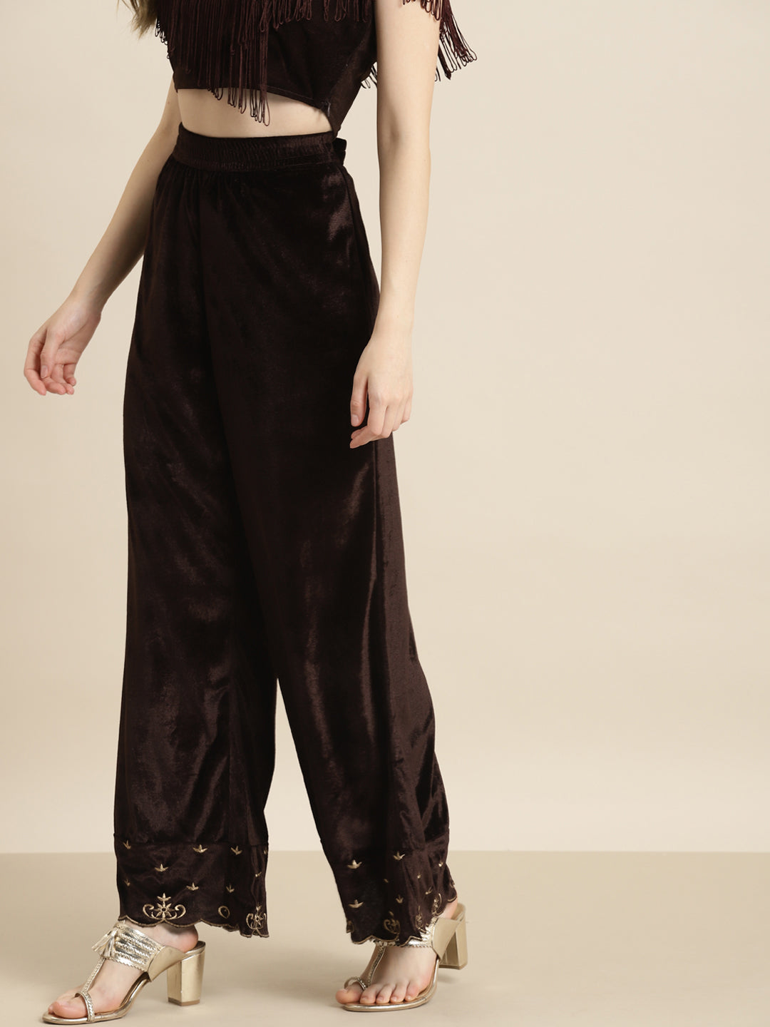 15 Outfits With Velvet Palazzo Pants - Styleoholic