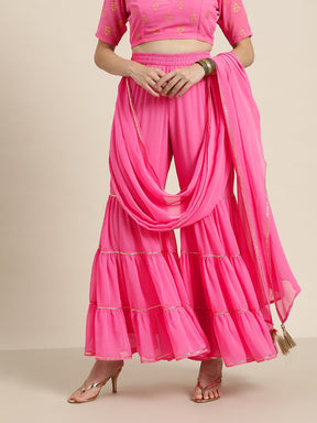 Women Pink Tiered Palazzo With Attached Pallu