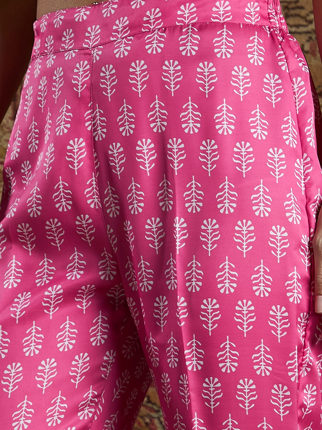 Women Pink Satin Floral Pencil Pants