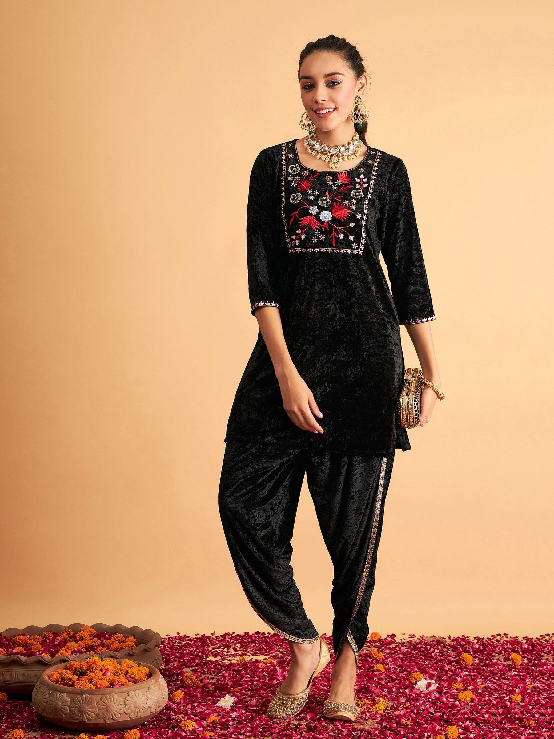 Buy Black Kurta Suit Sets for Women by SKYLEE Online | Ajio.com