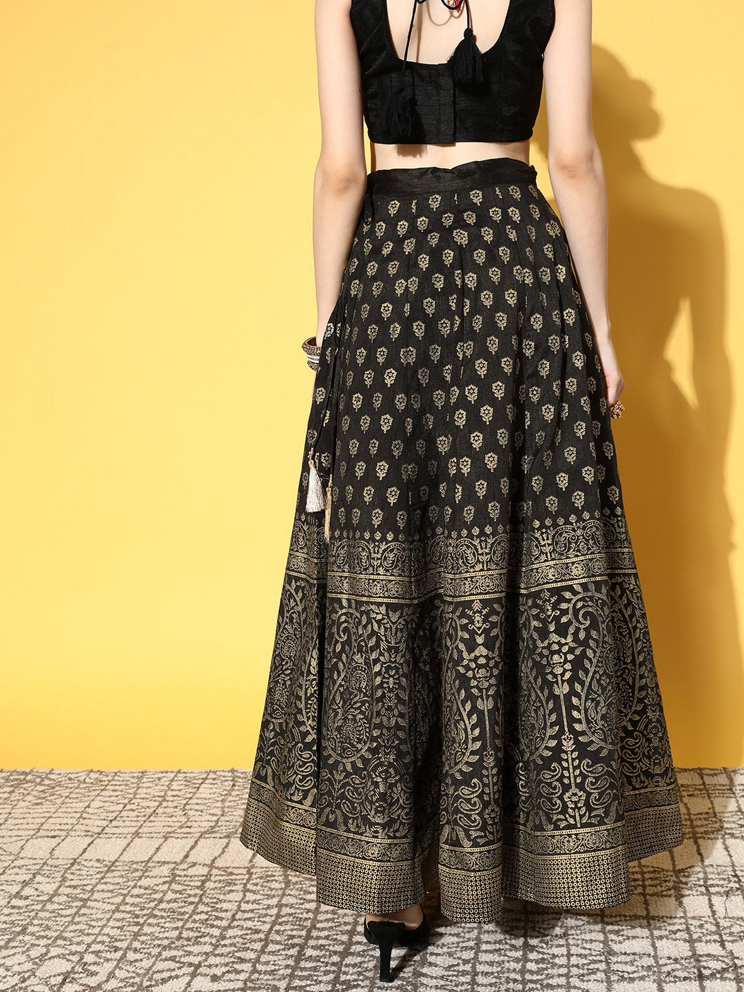 Women Black Paisely Foil Print Anarkali Skirt